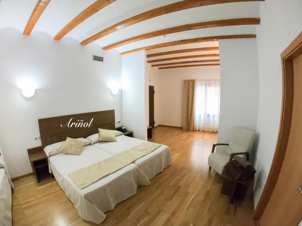 Hotel Baron Andilla Valdealgorfa Kültér fotó