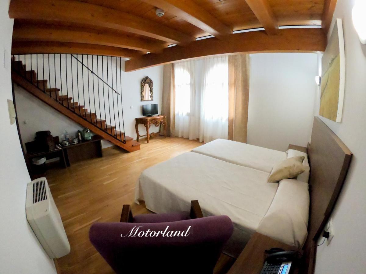 Hotel Baron Andilla Valdealgorfa Kültér fotó