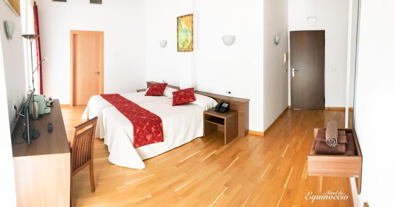 Hotel Baron Andilla Valdealgorfa Kültér fotó