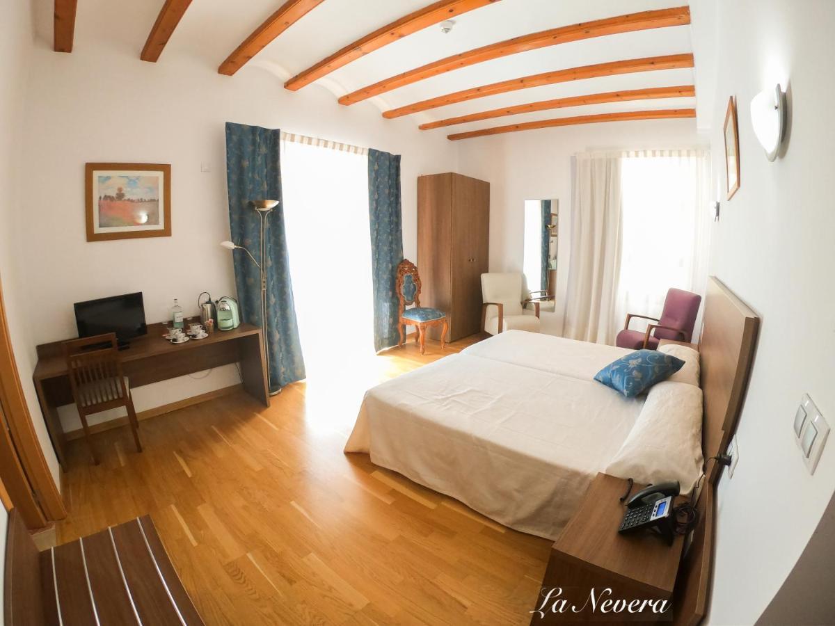 Hotel Baron Andilla Valdealgorfa Kültér fotó
